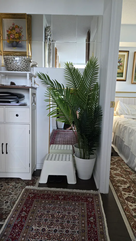 large fake palm plant image indicator(2)