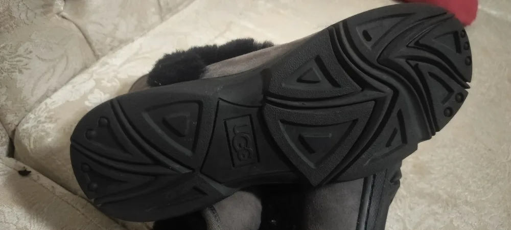 UGG Gray Suede Boots with Fur Trim image indicator(6)