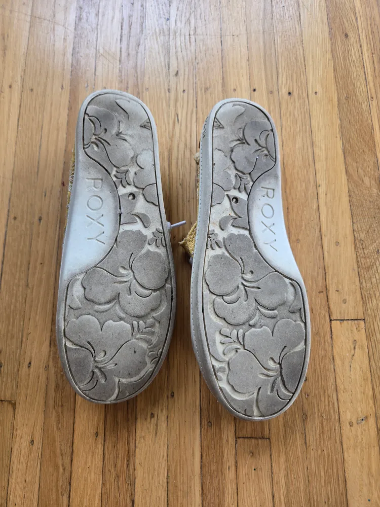 Roxy Bayshore Yellow Floral Shoes - Women's 6.5 image indicator(2)