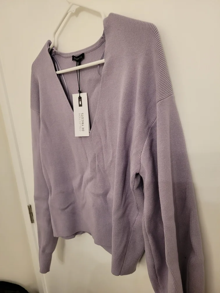 Dynamite Luca Puff Sleeve V-Neck Sweater - Size P/S image indicator(3)