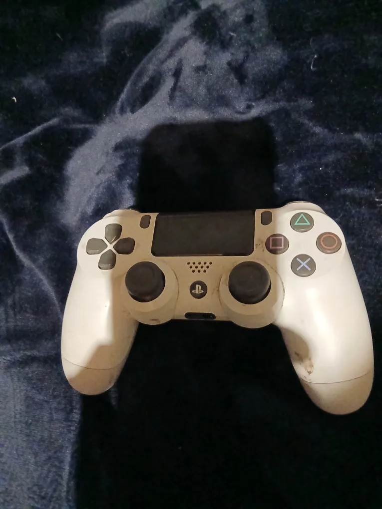 ps4 controller thumbnail