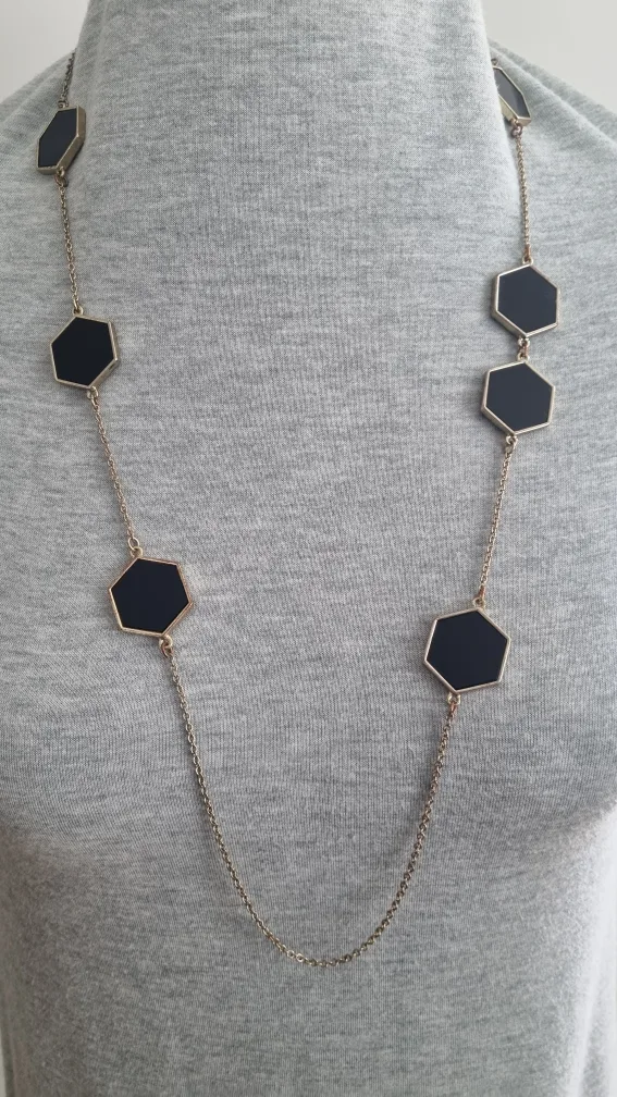 Necklace Bundle - Statement & Layered Styles image indicator(4)