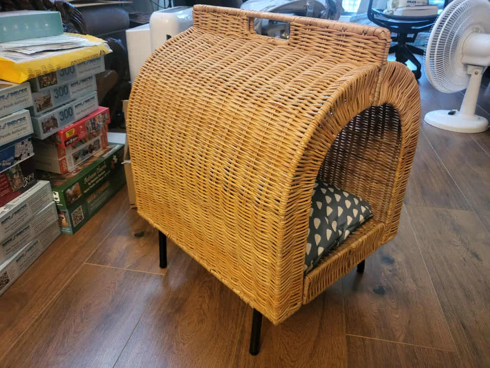 IKEA UTSÅDD Cat House on Legs, Rattan image indicator(3)