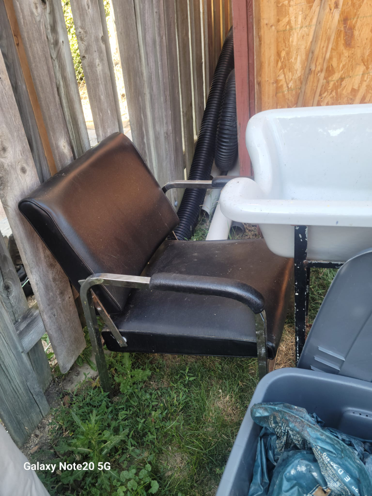 Salon Shampoo Bowl & Chair - photo 2