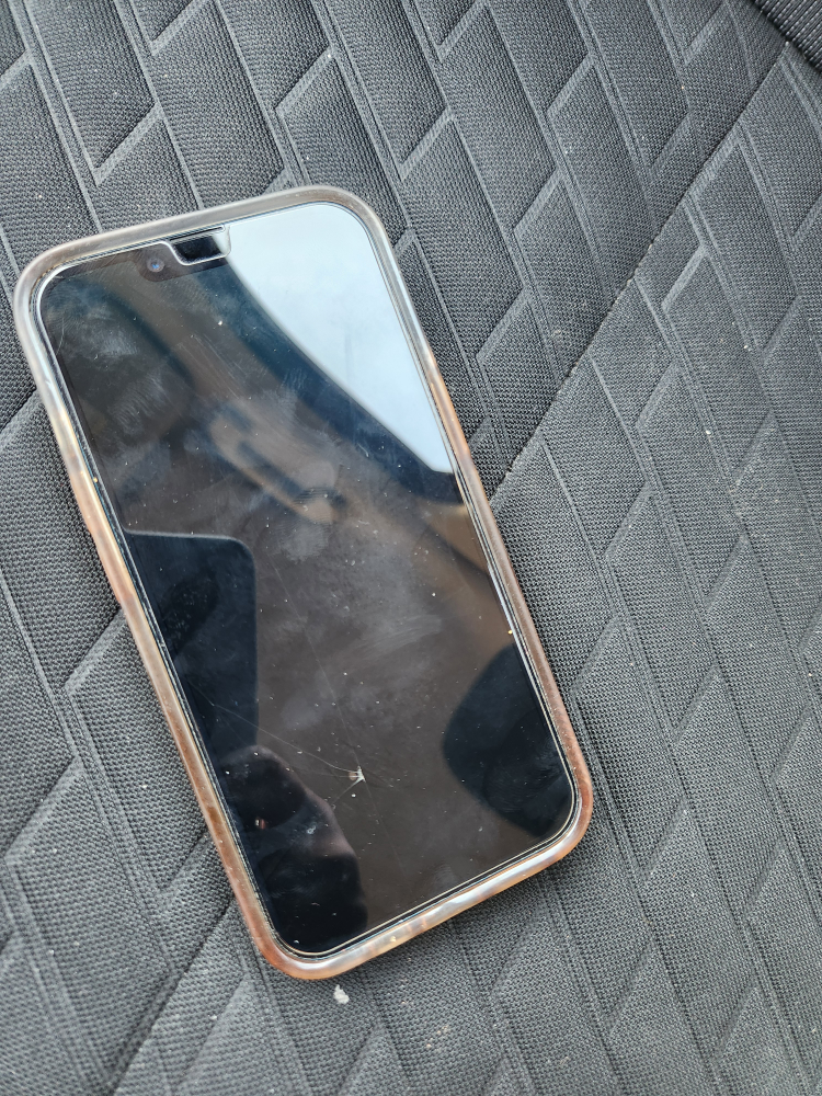 iPhone 14 - photo 2