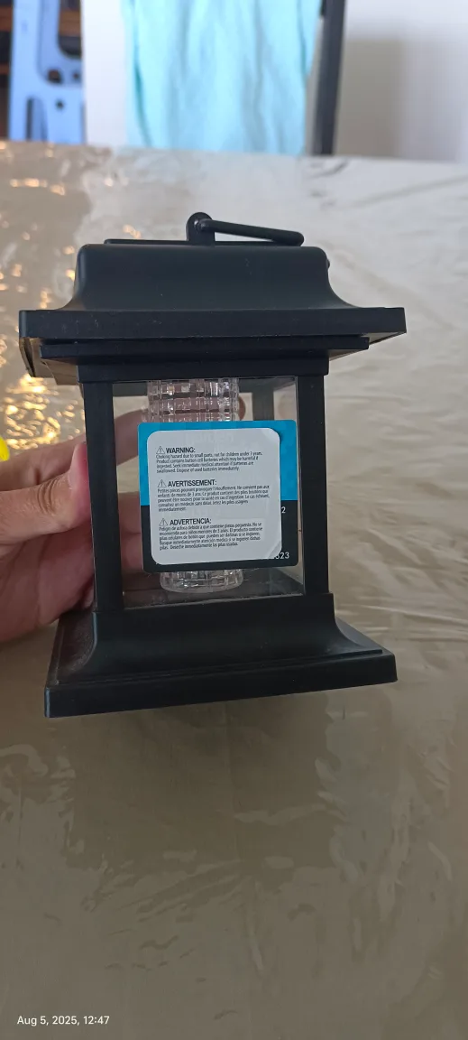 dollarama - Solar Powered Black Outdoor Lantern image indicator(2)