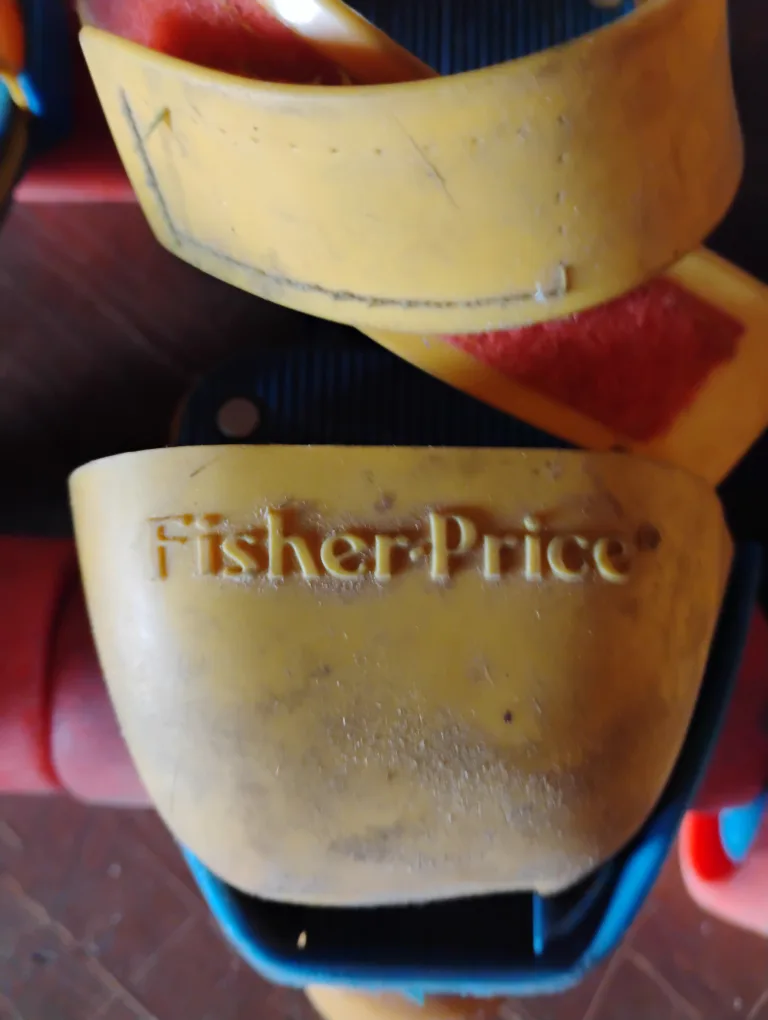 vintage kidsFisher-Price Roller Skates adjustable image indicator(4)