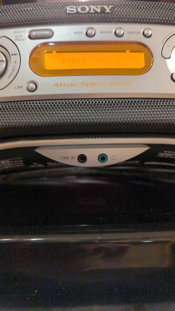 Sony Portable Radio/CD/MP3 Player image indicator(4)