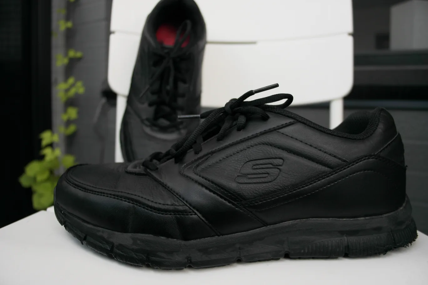 Skechers Black Work Shoe for men, slip-resistant image indicator(4)