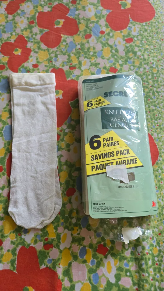 Secre Knee Highs 6-Pair Pack (Size 9-11) thumbnail