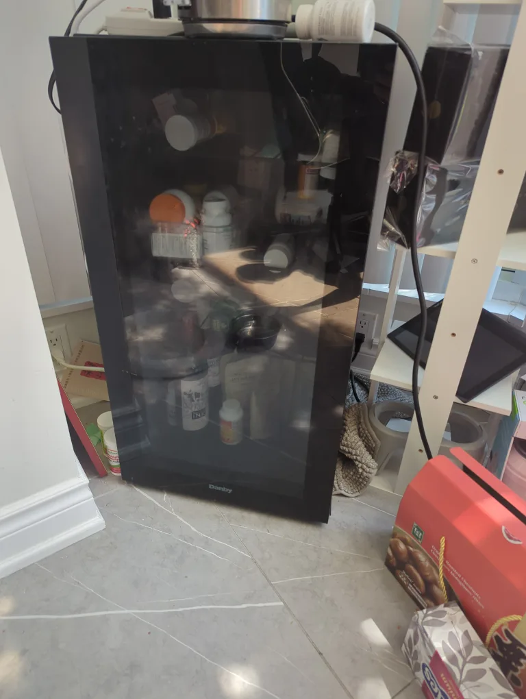 Danby Beverage Centre/Mini Fridge thumbnail