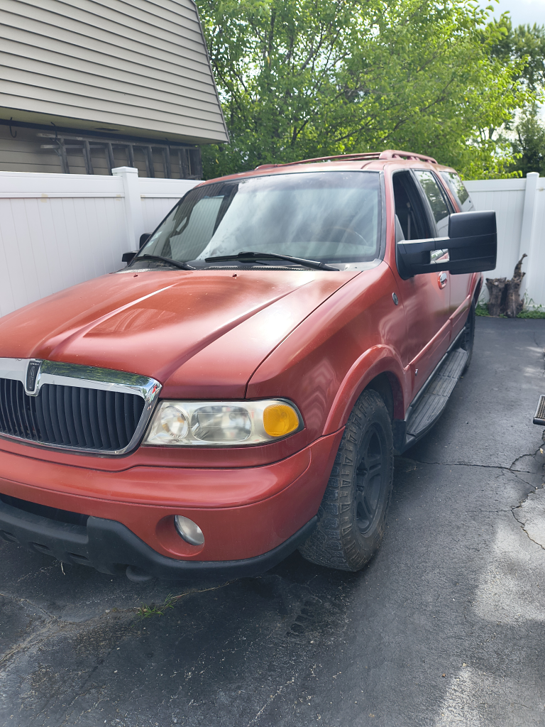 Lincoln Navigator SUV - photo 4