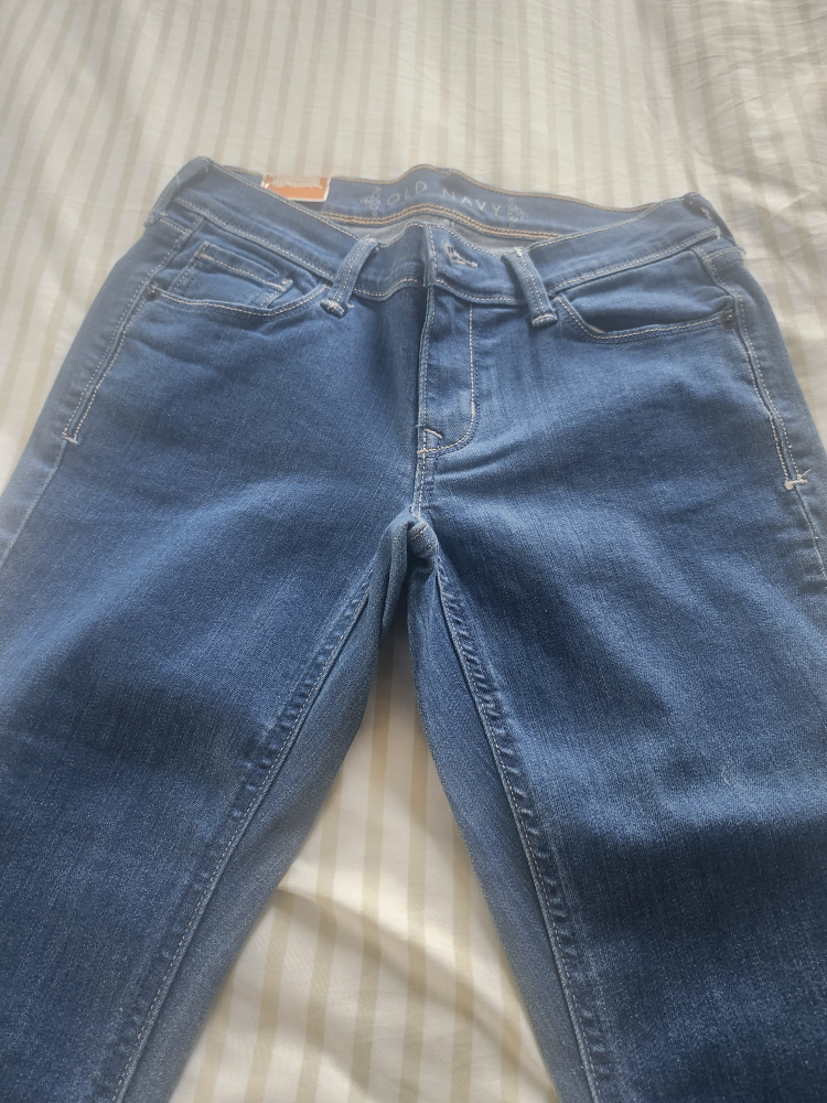 Old Navy Rockstar Boot-Cut Jeans - Size 8 - photo 2