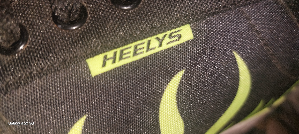 Heelys Roller Shoes, Black with Green Flames, Youth size 5 - photo 3