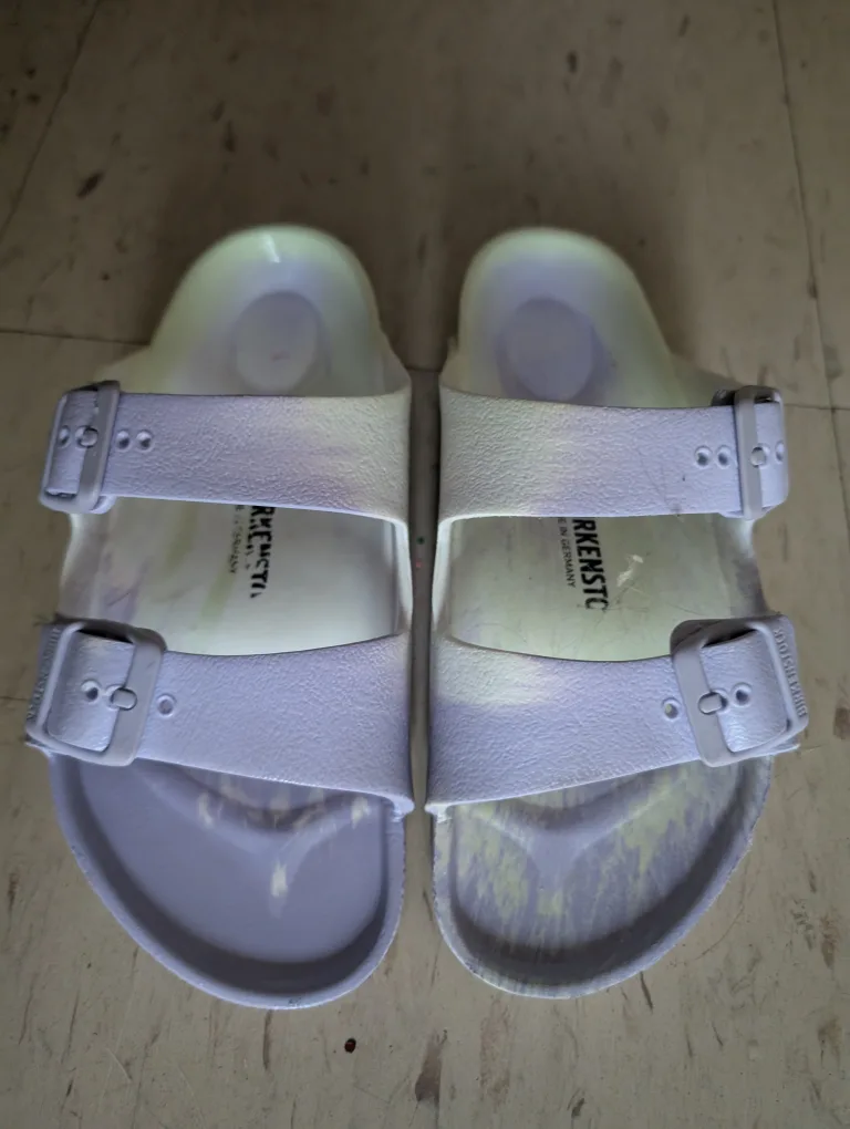 Girls Birkenstock image indicator(2)