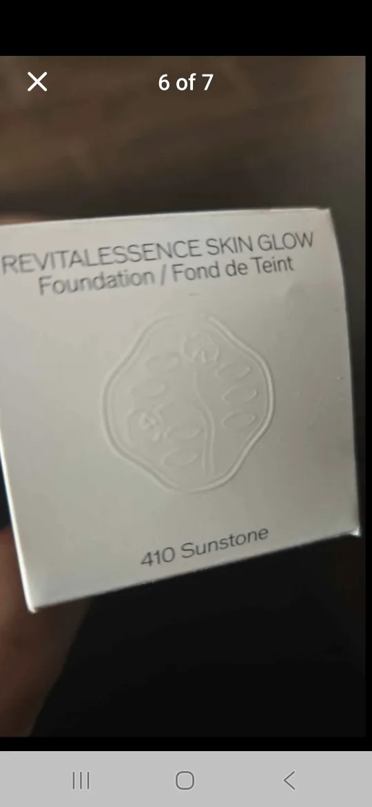 Shiseido Revitalessence Skin Glow Foundation image indicator(4)