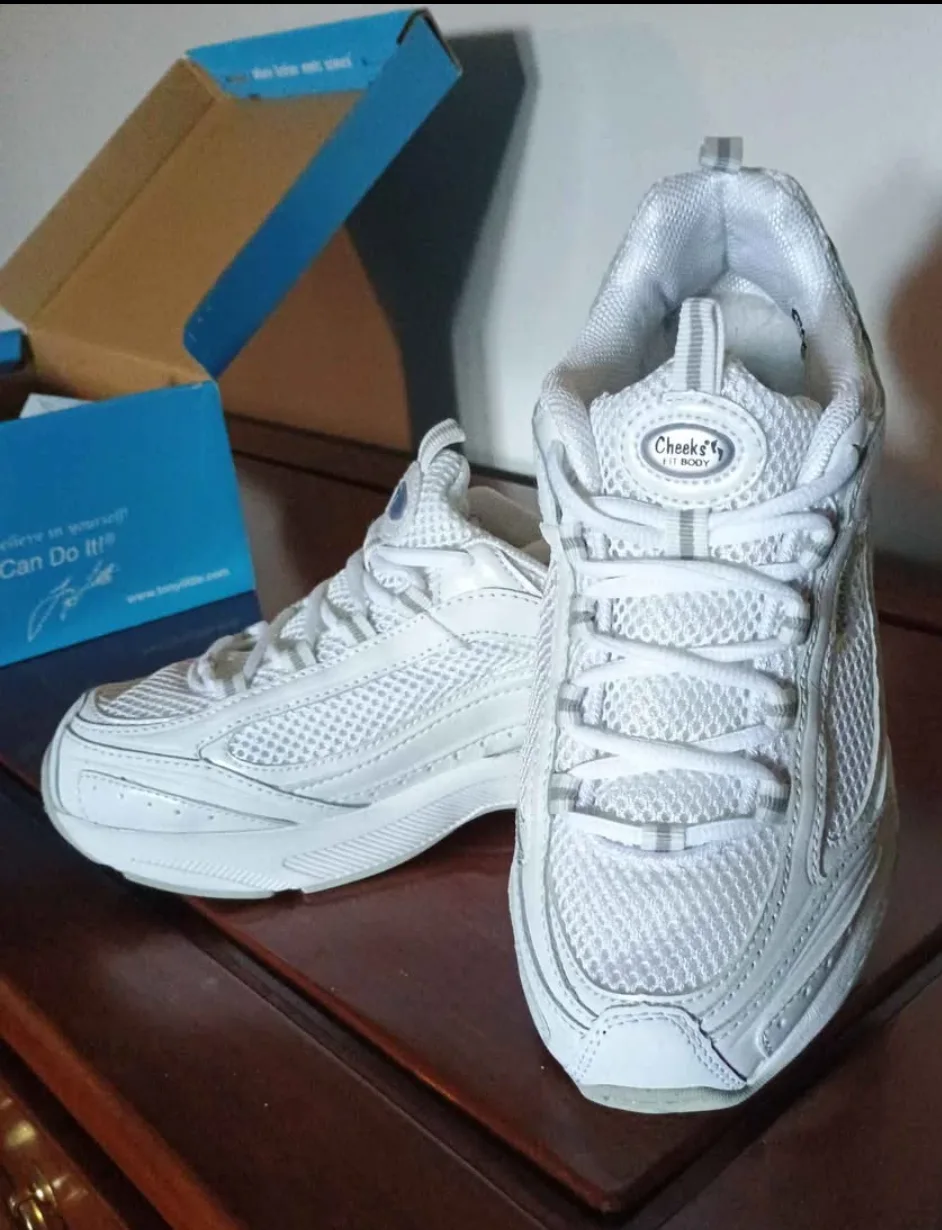 Cheeks Fit Body Women's Exercise Trainers - Size 7 image indicator(2)