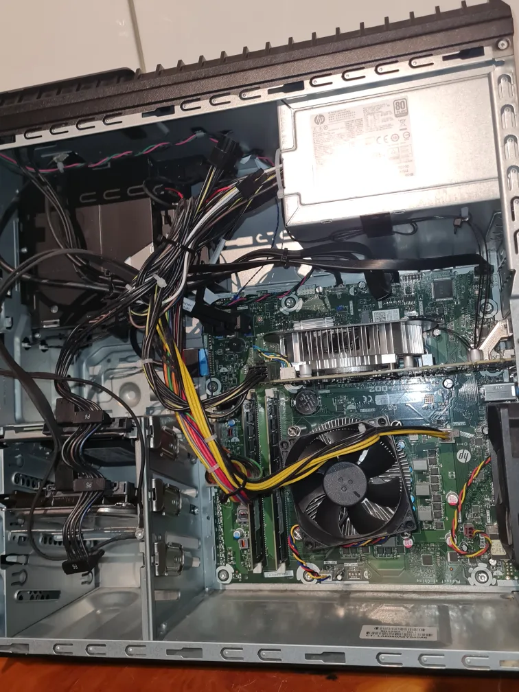 OMEN by HP Desktop PC Series, i7 6700, Model No 870-119 image indicator(5)