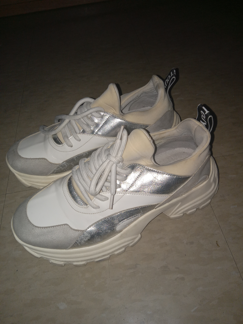 Two sneakers sizes 7.5 and 9 - photo 5