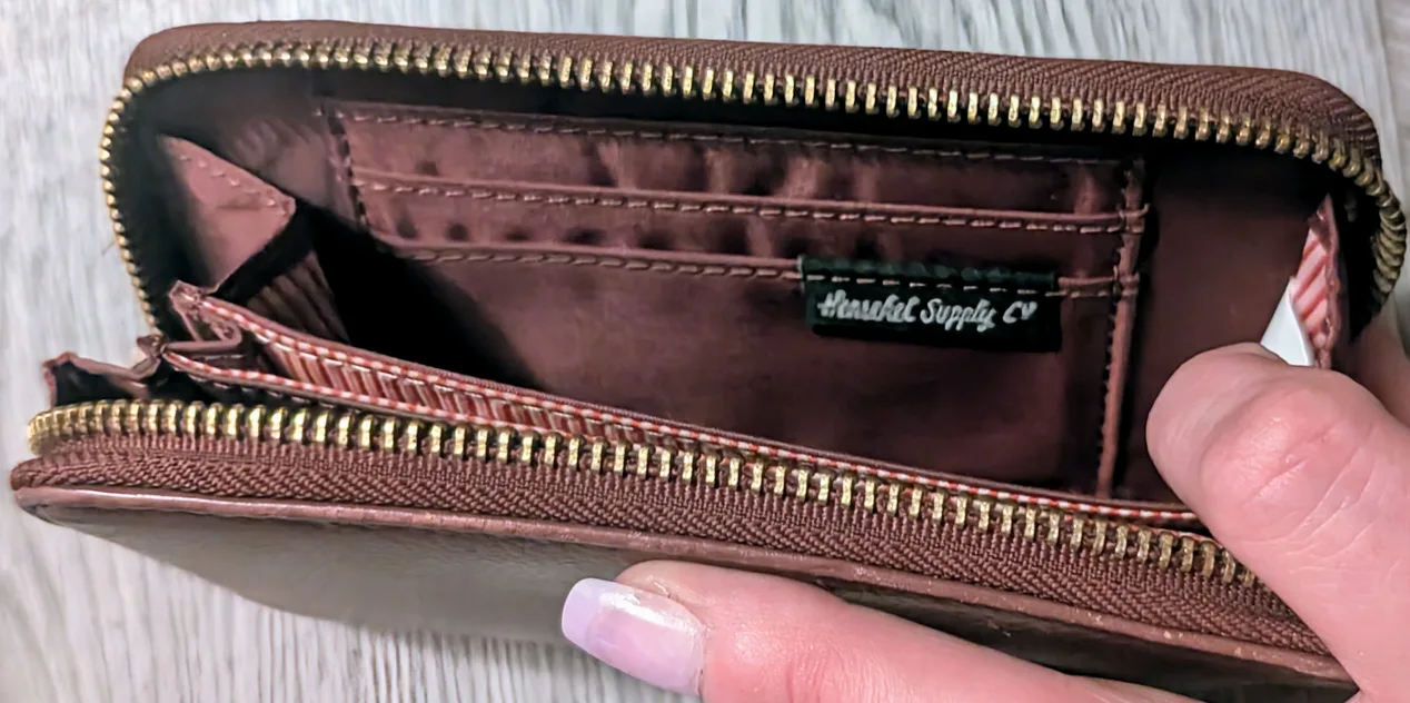 💳Herschel Vegan Leather Unisex Wallet💳 image indicator(3)