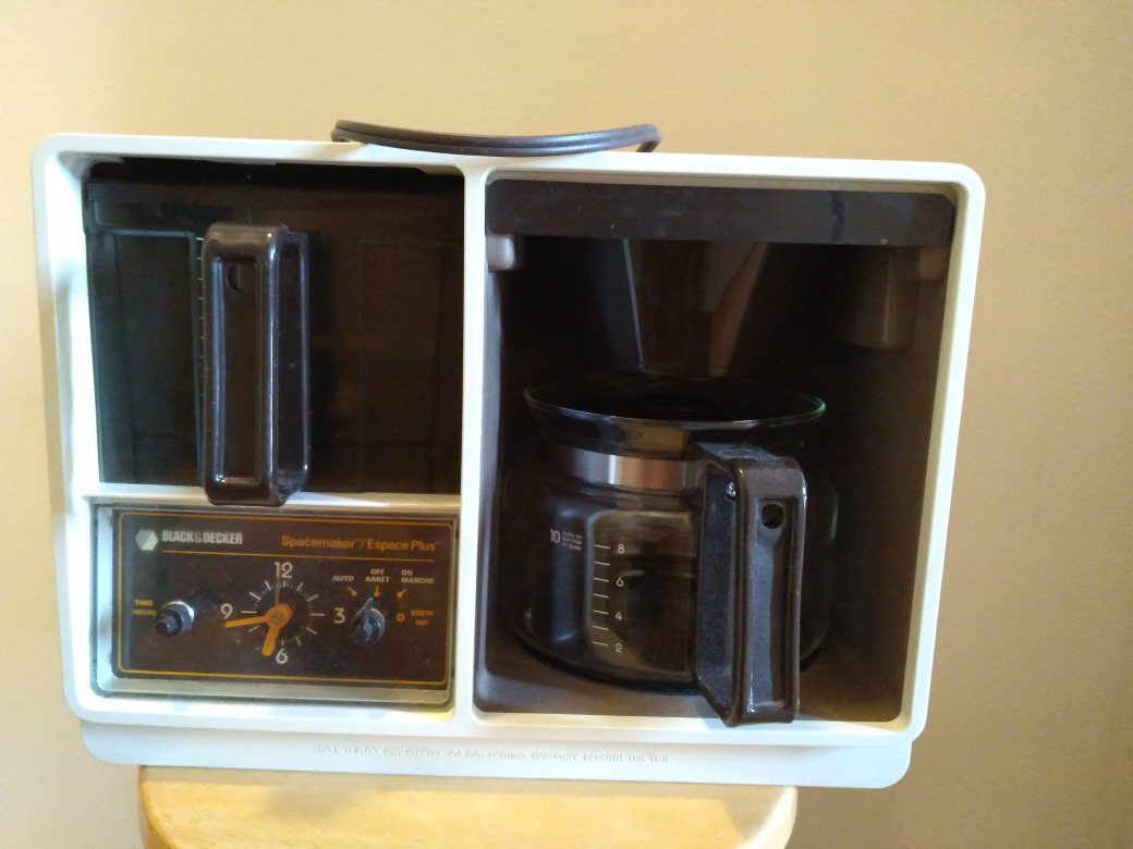 🥕Black & Decker SpaceSaver vintage coffeemaker 70s-80s- $50🥕