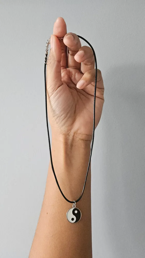 Necklace with yin yang pendant image indicator(2)