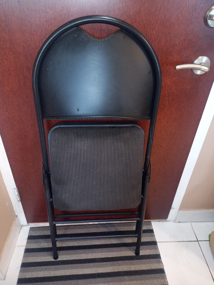 Folding Chair - Only 1 Chair! - photo 4
