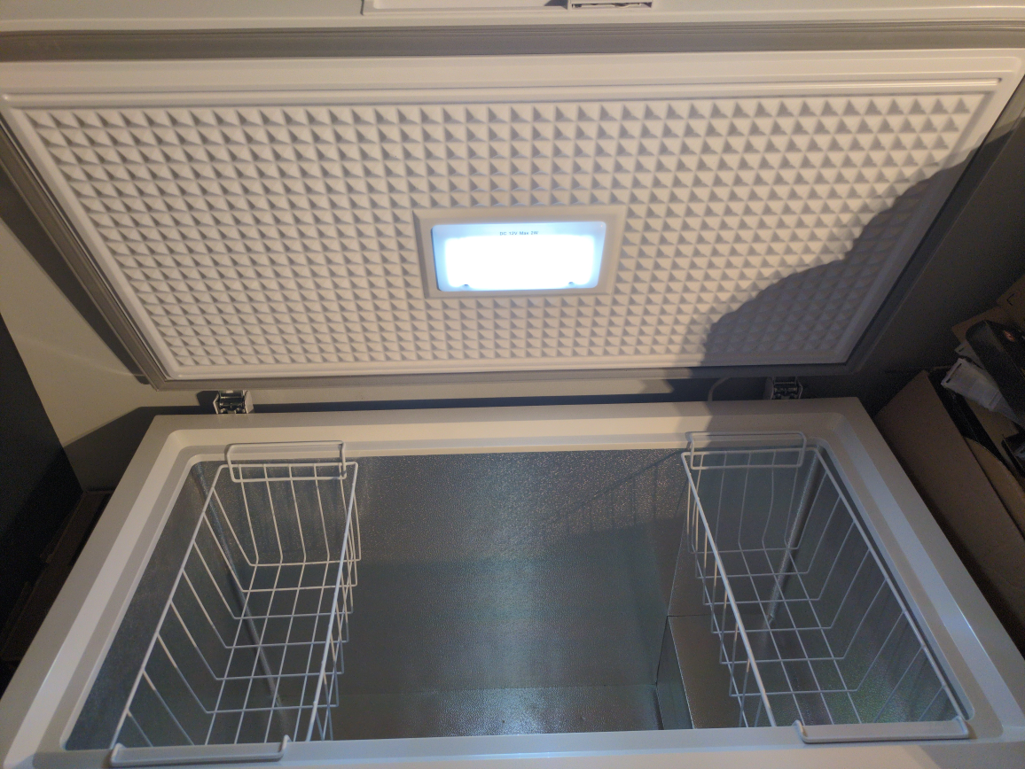 Danby Chest Freezer - Garage Ready - photo 3