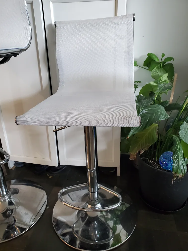 Adjustable Height Bar Stool - White image indicator(2)