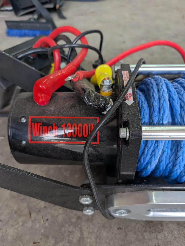 Winch 13000lb NEW image indicator(2)