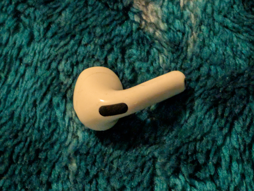 Apple AirPod Pro four  generation (Right Ear) - photo 3