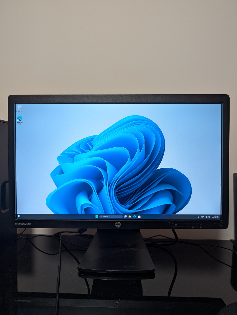 HP Desktop PC with 24 Inch Monitor, Free Desk + Keyboard/mouse - photo 4