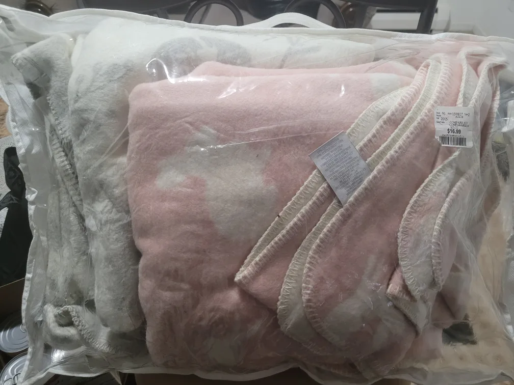 New Pink & White Cloud Blanket thumbnail