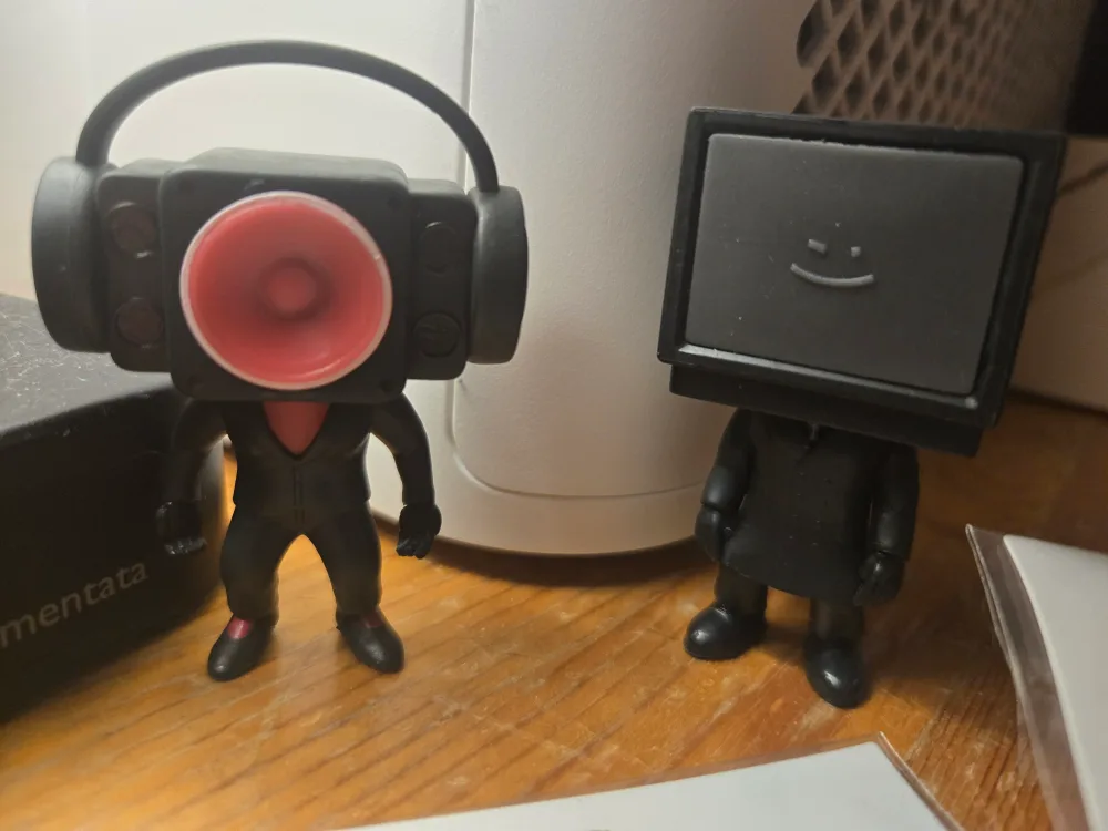 Skibidi Toilet Mini Figures thumbnail