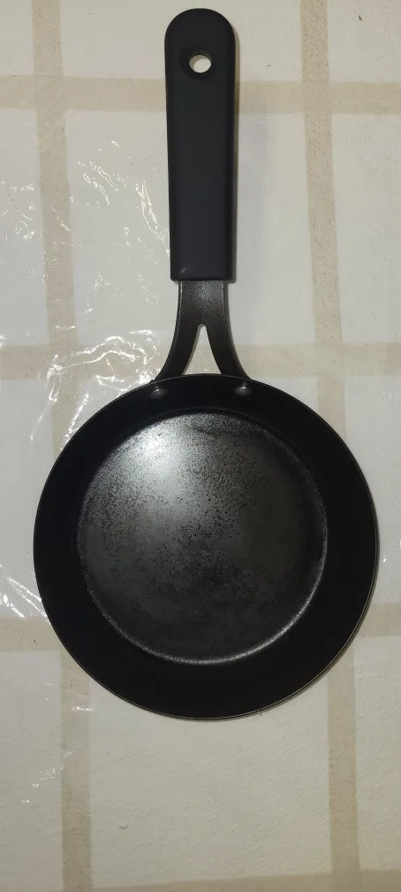OXO Good Grips Non-Stick Fry Pan image indicator(2)