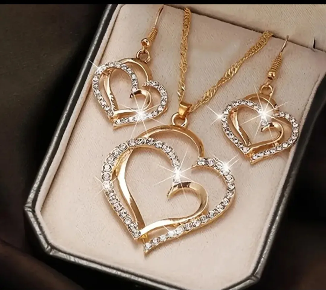 Heart Pendant Necklace & Earrings Set thumbnail