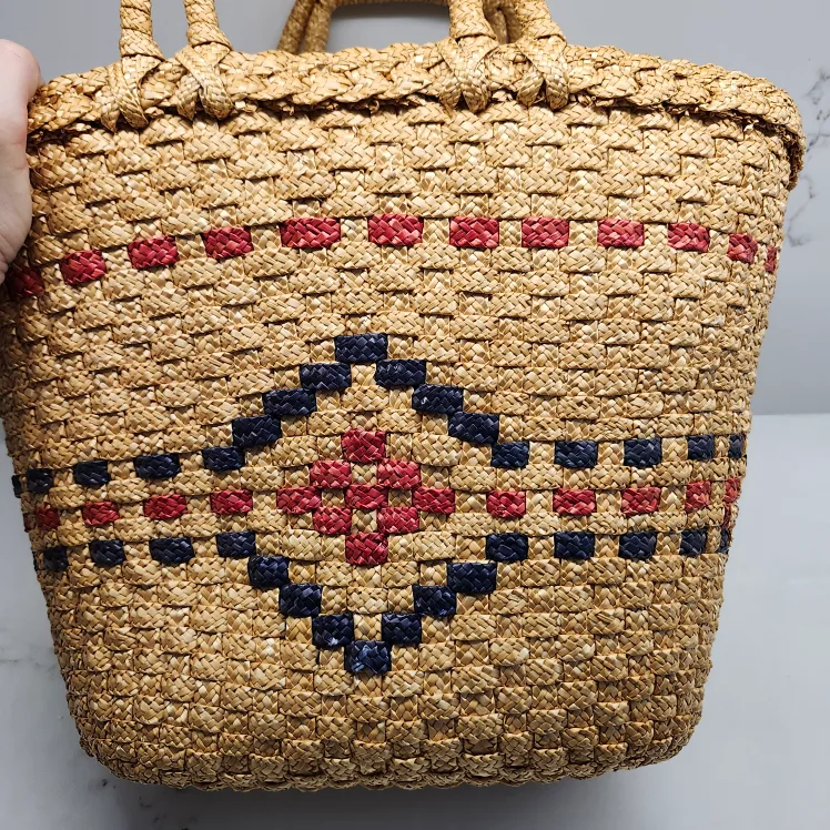 Women's Large Straw Tote Bag thumbnail
