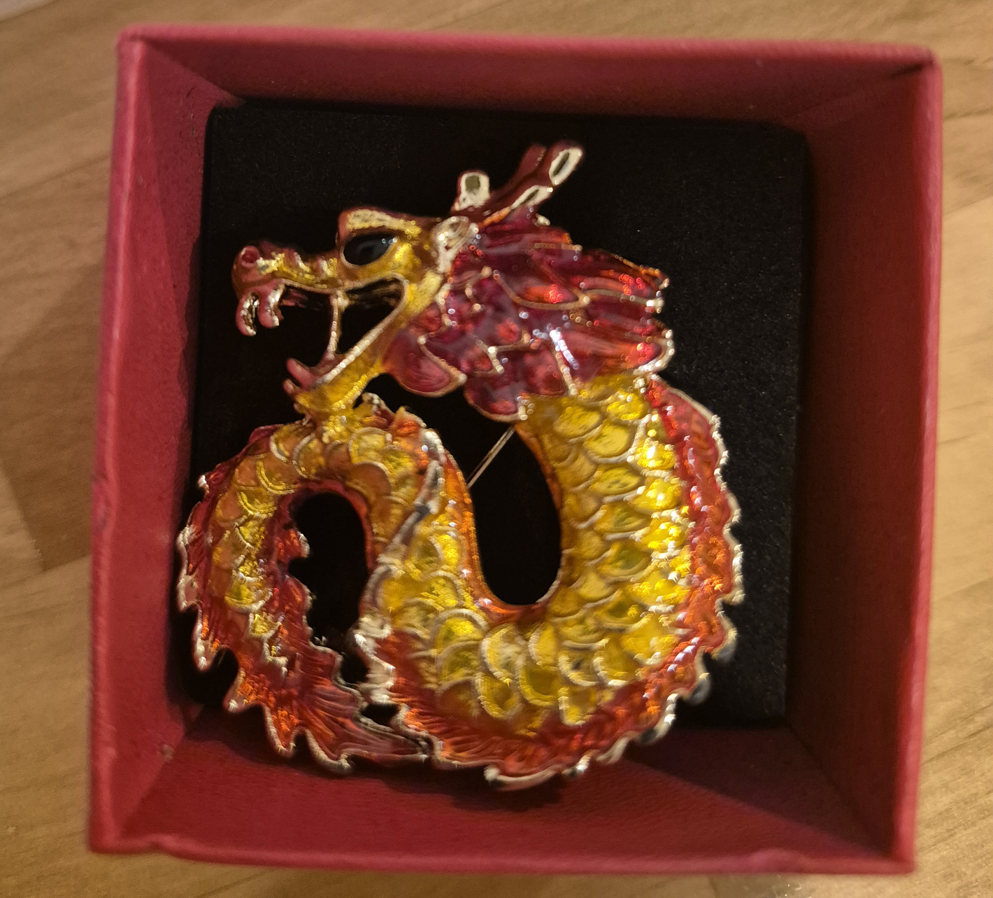 Metal Dragon Brooch Pin - Red/Gold