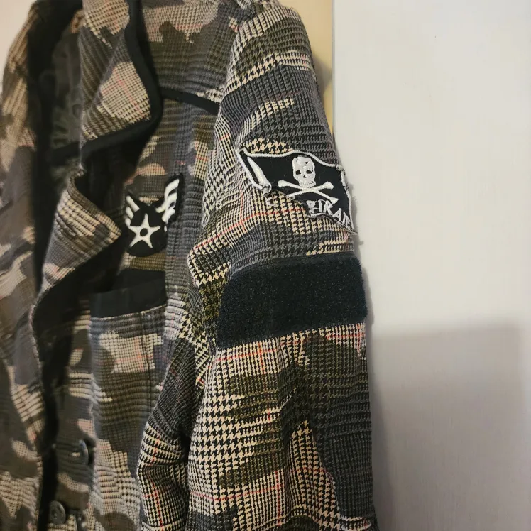 VEXY brand  Camo Plaid Jacket, XL image indicator(2)