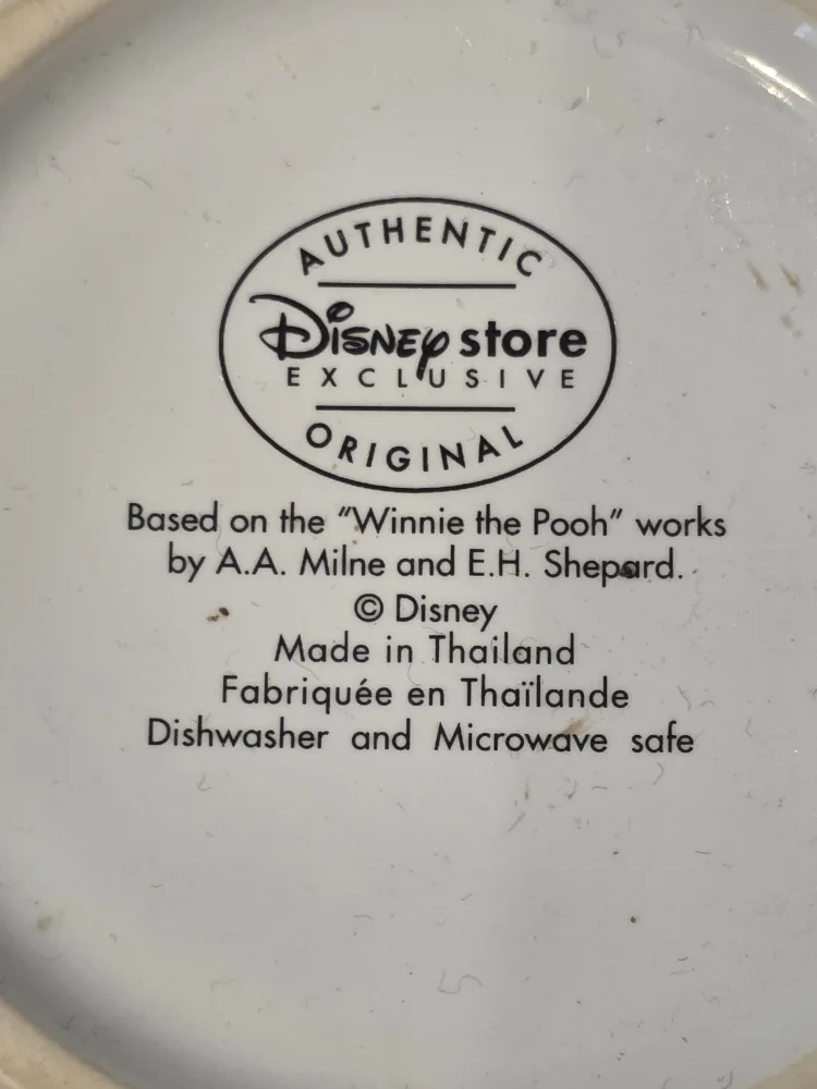 Starbucks, Tim Hortons, Disney Mugs image indicator(7)