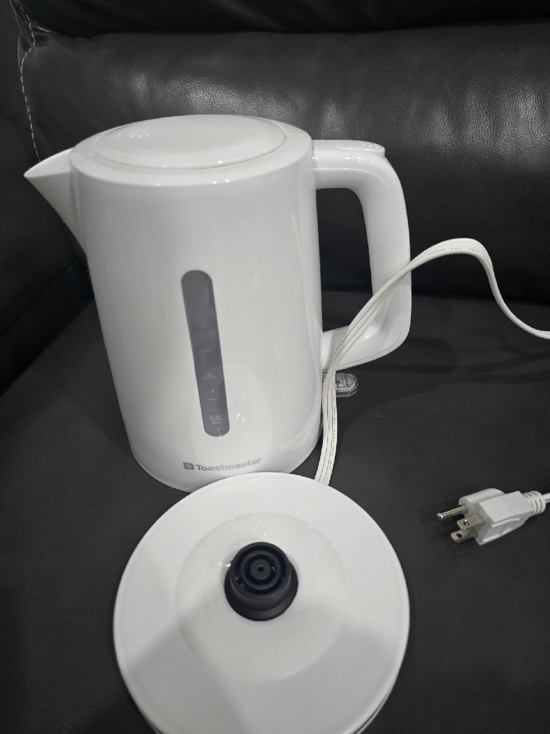 Toastmaster Electric Kettle (White) - photo 3