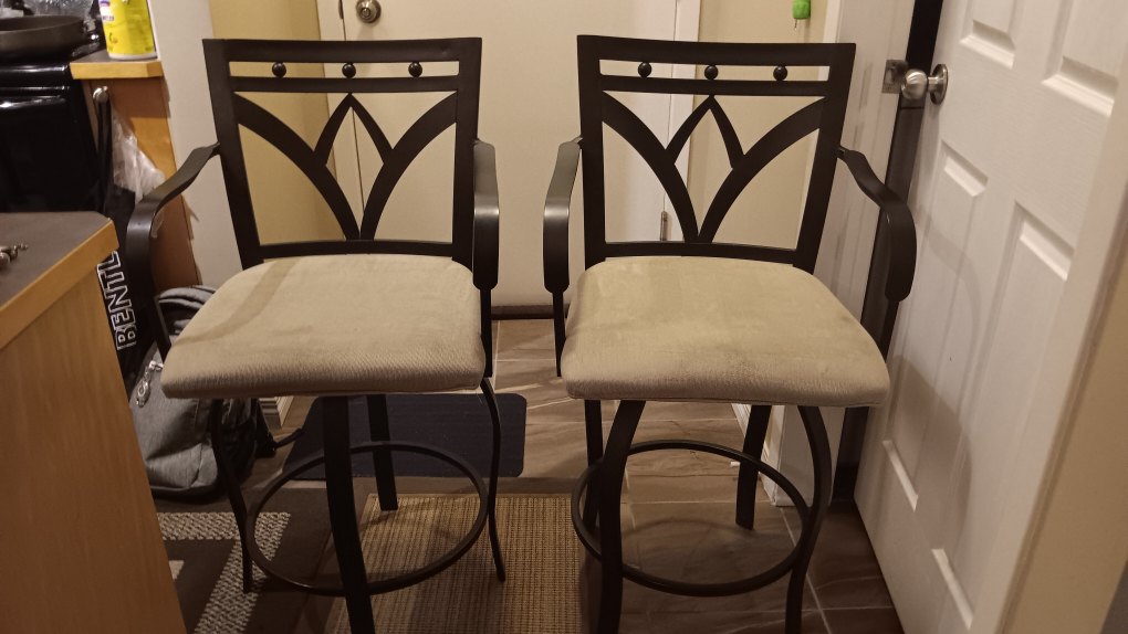 Set of 2 Swivel Counterheight Stools