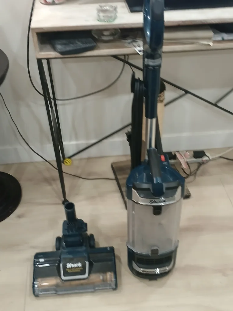 Shark Upright Vacuum Cleaner FCFS image indicator(2)