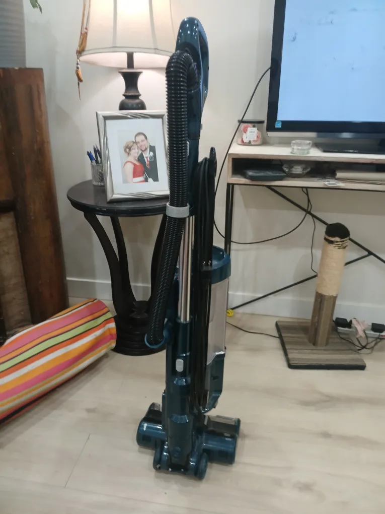 Shark Upright Vacuum Cleaner FCFS image indicator(4)