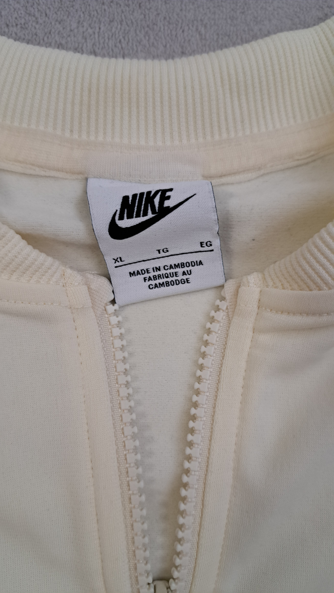Nike Sportswear Tracksuit - Size Kid's XL - Pale Yellow - photo 4