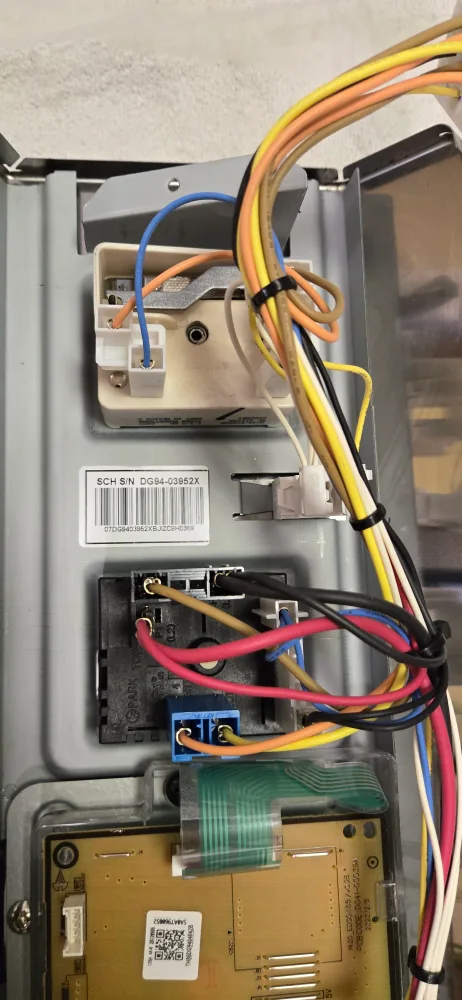 Samsung Electric Range control panel - M/C: NE63A6111SS thumbnail