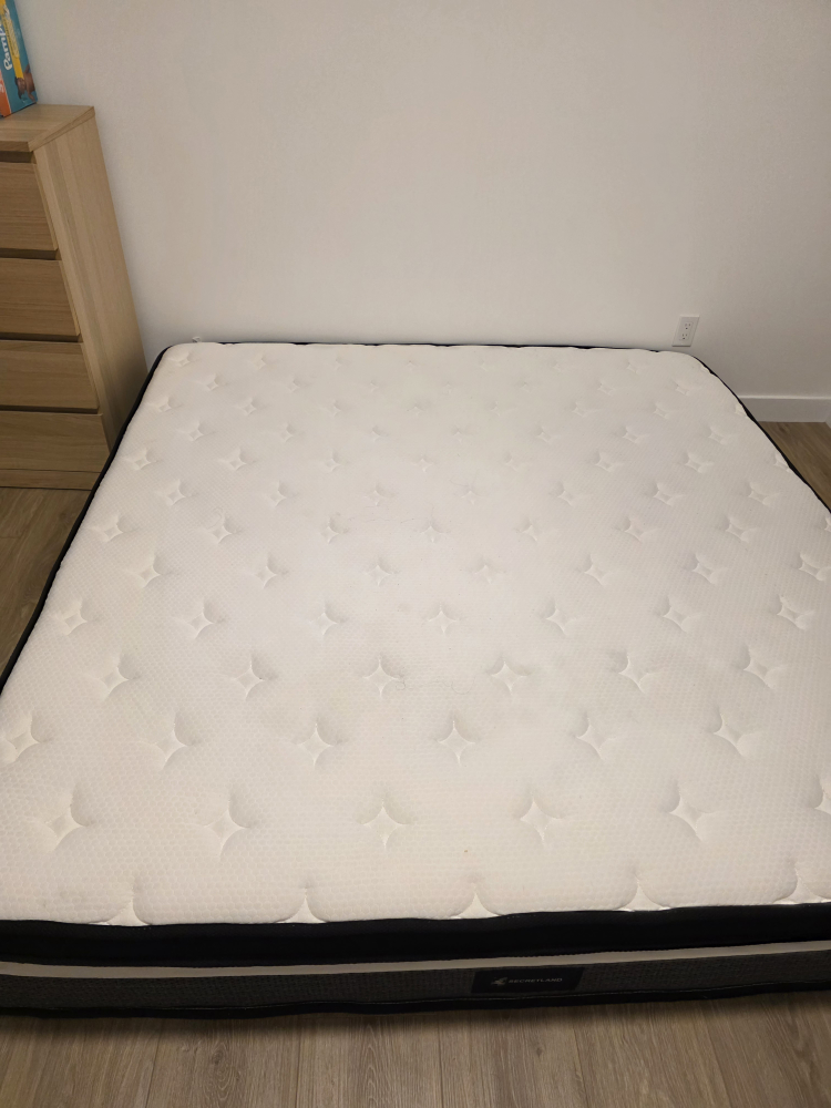 4 month old King Size Mattress - photo 2
