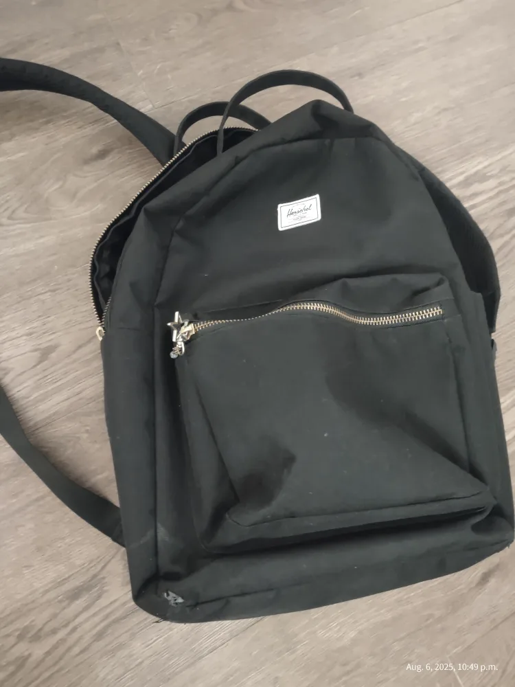 Herschel Black Backpack image indicator(5)