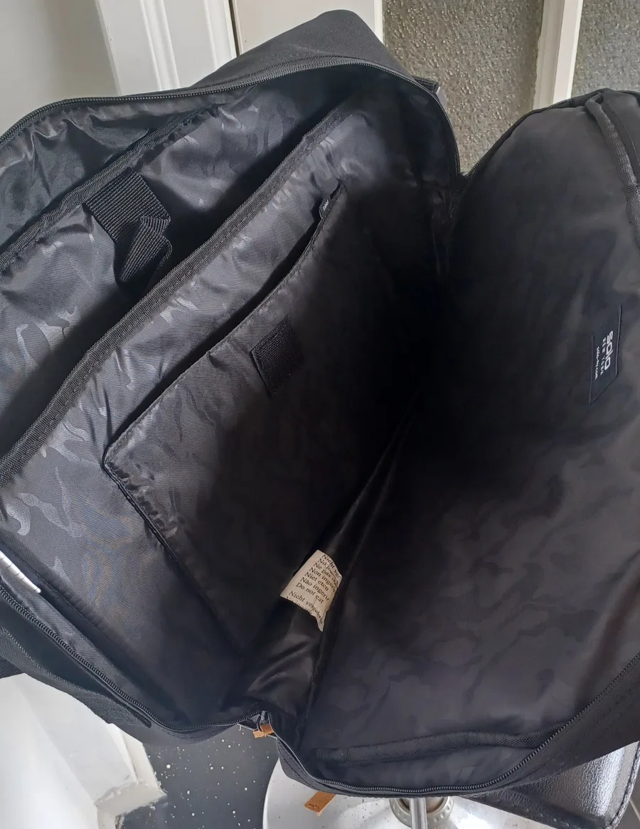 Solo New York Black Convertible Backpack image indicator(4)