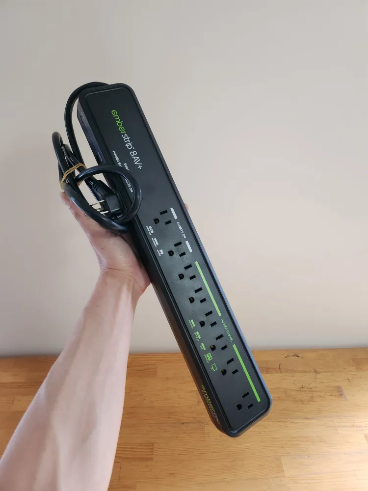 Embertec Emberstrip 8AV+ Power Bar image indicator(4)